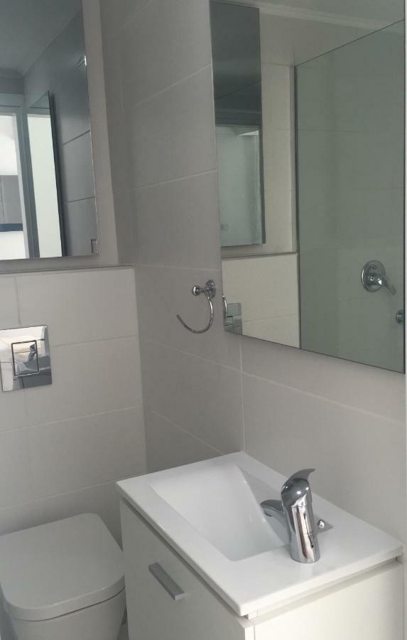 Modern Seaview Beach Studio Лимасол Экстерьер фото